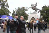 Onur Aniti'nda Nöbet Devam Ediyor