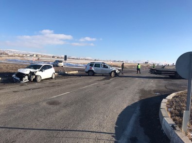 Otomobiller Çarpisti Açiklamasi 5 Yarali