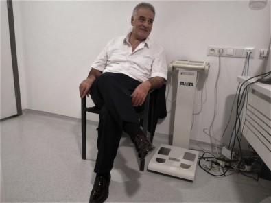 Bacak Bacak Üstüne Atabilmek Için 52 Yasinda Ameliyatsiz 46 Kilo Verdi