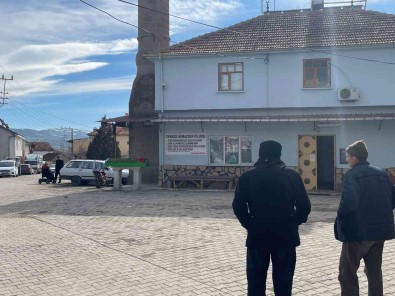 Evinde Çikan Yangininda Hayatini Kaybeden Talihsiz Adam Topraga Verildi