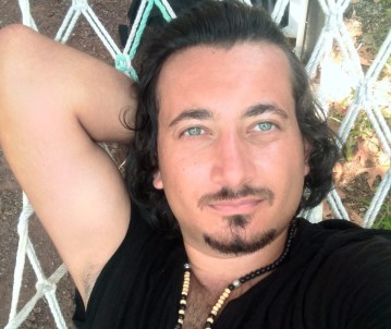 En Son Sahilde Görülen Rohat'i Bulana 50 Bin TL Ödül