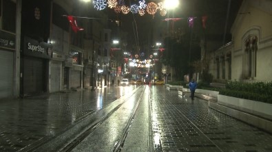 Istanbul'da Yagmur Etkili Oluyor