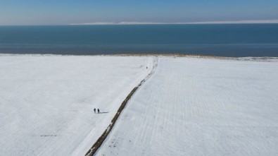 Kurakliktan Küçülen Tuz Gölü'ne Kar Umut Oldu