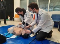 Lise Ögrencilerine 'Tip Kariyer Kampi'