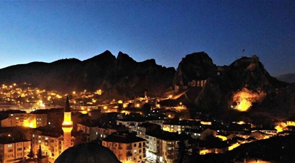 Tesadüfen fark edildi! Evliyaya benziyor!