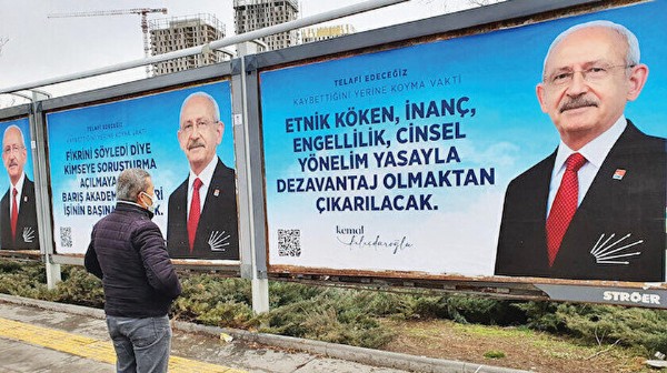 Önce eşcinseller sonra devleti katliamla suçlayan akademisyenler! CHP'den skandal seçim vaadleri...