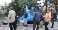 MİNİBÜS KAZASI - D-100 Karayolu'nda korku dolu anlar! Minibüs rampadaki ağaca çarpıp...