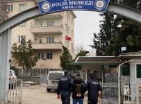 Gaziantep'te Çok Sayida Suç Kaydi Bulunan 2 Süpheli Tutuklandi