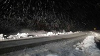 Izmir'in Yüksek Kesimlerinde Kar Yagisi Etkili Oldu