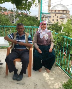 Karbonmonoksit Gazindan Zehirlenen Anne Öldü, Oglu Hastaneye Kaldirildi