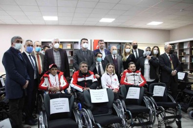 10 Yillik Hayallerine Tekerlekli Sandalyeleri Ile Kavusacaklar