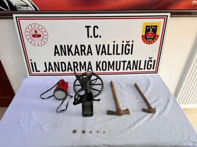 Ankara'da Kaçak Kazi Yapan 2 Kisi Yakalandi