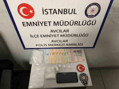 Avcilar Ve Esenyurt'ta Uyusturucu Operasyonu Açiklamasi 5 Kilo Uyusturucu Madde Ele Geçirildi