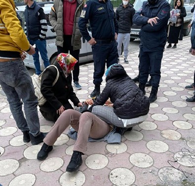 Boşandığı eşine sokakta dehşet saçtı! Bıçaklayacağını sosyal medyadan duyurmuş...