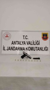 Kas'ta 'Dolandiricilik' Süphelisi Yakalandi