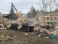 UKRAYNA - Rusya'dan, Ukrayna'da bulunan askeri birliğe saldırı: Tam 70 asker öldü