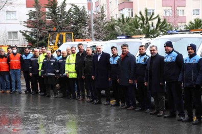 Bagcilar Belediyesi Karla Mücadele Timi Sahada