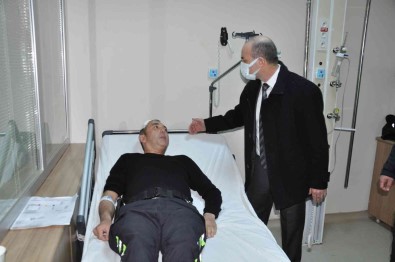 Kars'ta Polis Çocugu Kurtarmak Için Kendini Aracin Önüne Atti