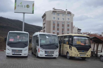 Niksar'da Sehir Içi Minibüs Ücretlerine Zam Geldi