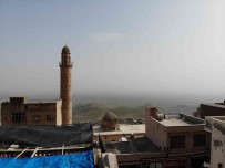 Tarihi Latifiye Camii'nin Silüetini Bozan Betonarme Yapi Yikildi Haberi