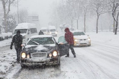 Hafta Sonu Hava Nasıl Olacak? Kar Yağışı Ne Kadar Sürecek?