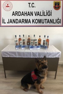 Jandarma'dan Kaçak Alkol Ve Sigara Operasyonu