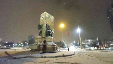 Megakent'te Kar Gece Saatlerinde Etkisini Gösterdi