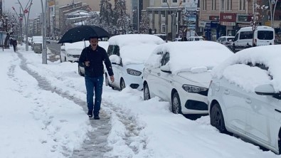 Mus'ta 154 Köy Yolu Ulasima Kapandi