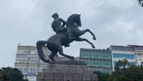  ATATÜRK PARKI - Samsun’daki Atatürk heykeline saldırmışlardı: İstenen ceza belli oldu!