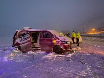 Tirla Minibüs Çarpisti Açiklamasi 1 Ölü, 5 Yarali