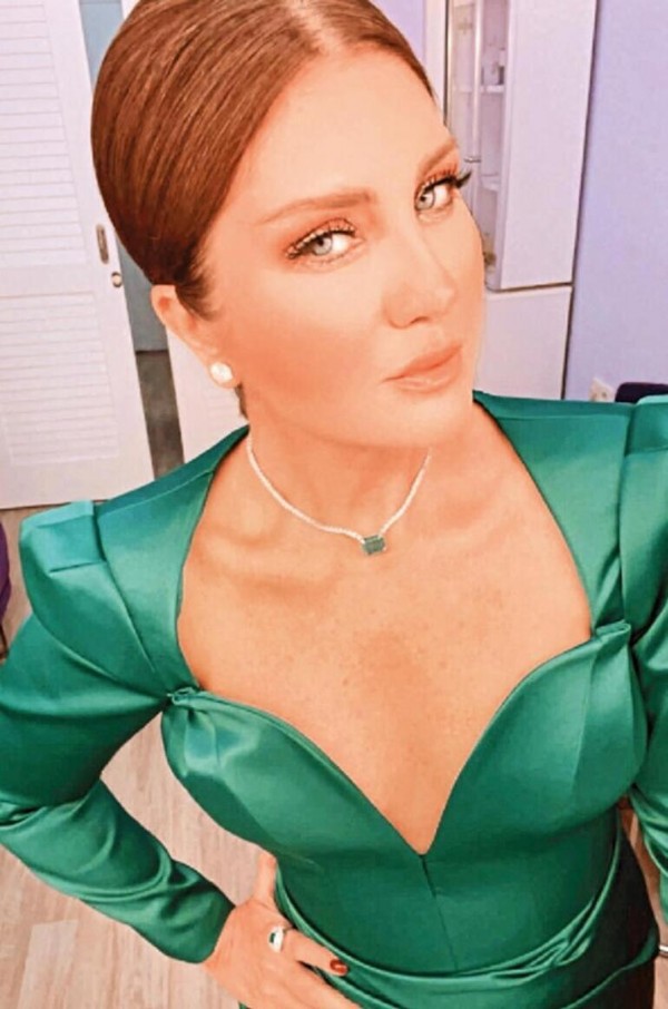 Sibel Can'ın fiyatı dudak uçuklatan kolyesi!