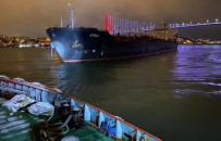 15 Temmuz Sehitler Köprüsü Altinda Makine Arizasi Yapan 183 Metrelik ATOLL Isimli Tanker Gemisi Sürüklendi