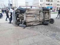 Mardin'de Çarpisan Araçlar Yoldan Çikip Yayalara Çarpti Açiklamasi 3 Yarali Haberi