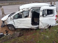 Siverek'te Trafik Kazasi Açiklamasi 1 Ölü, 2 Yarali