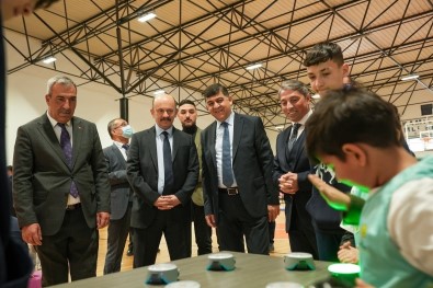 Fadiloglu'ndan, Egitimin Niteligini Arttiracak 5 Imza