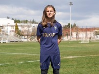 Bucaspor'da Bugra Akçagün Profesyonel Oldu