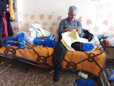 Engelli Babanin Örgü Aski Paraya Dönüsüyor