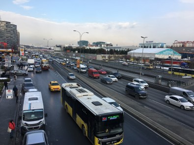 Istanbul'da Kar Tatilinin Ardindan Trafik Yogunlugu Yüzde 50'Yi Geçti