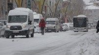 Mart Ayinin Ortasinda Yagan Kar 230 Köy Yolunu Ulasima Kapatti Haberi