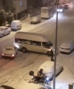 Yollar Çarpisan Araba Pistine Döndü, Kazalar Pes Pese Geldi