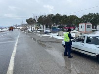 Balikesir'de Jandarmadan 50 Sahsa Gözalti