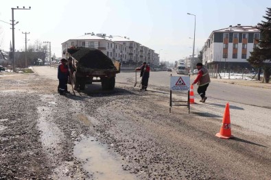 Düzce'de 150 Ton Soguk Asfalt Yollarla Bulusuyor