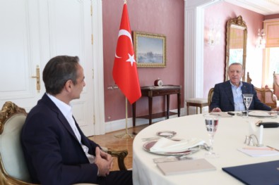 Miçotakis'in İstanbul ziyaretinde Başkan Erdoğan'ın ikram ettiği leblebi helvası Yunanistan'da en çok merak edilen tarif!