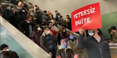 CHP'li ABB ulaşıma zam yaptı! öğrenciler toplu taşımaya gelen zammı protesto etti!