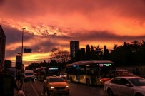İSTANBUL - İstanbul'da gökyüzü kızıla boyandı! Meteoroloji uzmanından fırtına uyarısı!