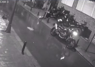 Ünlü Sarkici Fedon'un Yegenine Hirsizlik Soku Açiklamasi 350 Bin Liralik Motosikleti Çalindi