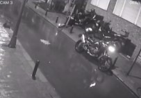 Ünlü Sarkici Fedon'un Yegenine Hirsizlik Soku Açiklamasi 350 Bin Liralik Motosikleti Çalindi