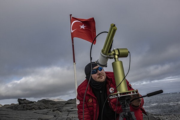 Kimse cesaret edememişti onlar başardı! Beyaz kıtaya Türk imzası!