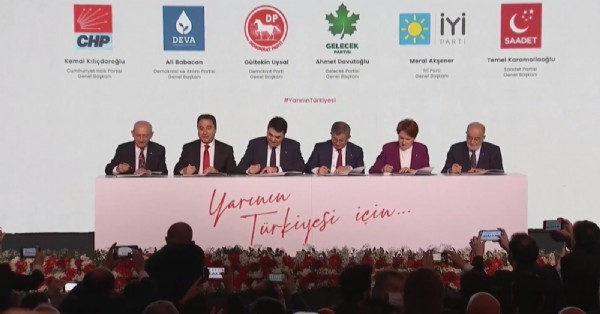 İmamoğlu yandaşı Soner Yalçın Atatürk'ün adını silmek isteyen metne yeni uyandı: 'Atatürk yazın' diyecek kimse kalmadı mı koca partide?