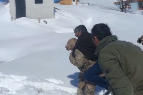 Kanser hastasının imdadına Mehmetçik yetişti! Sırtında taşıdı!